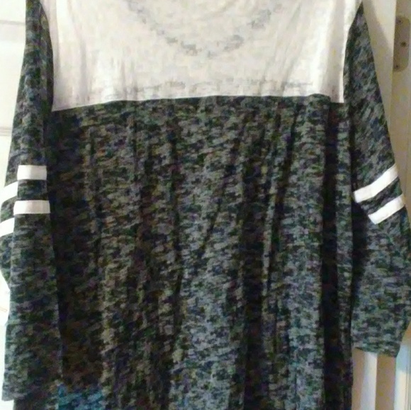 Shirt - Picture 2 of 3